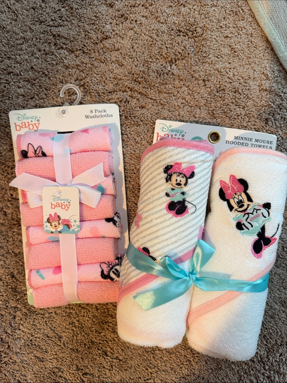Disney Baby Minnie Mouse Pink and White Hooded Towels with Matching Washcloths